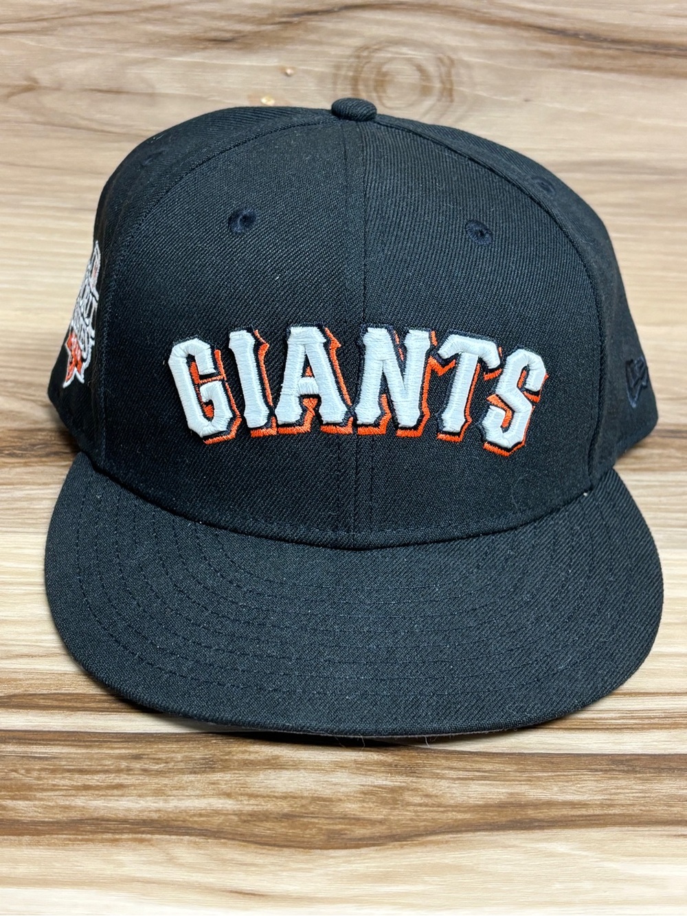 Giants World Series 2010 Champions ball cap NewEra/Cooperstown Collection size 8